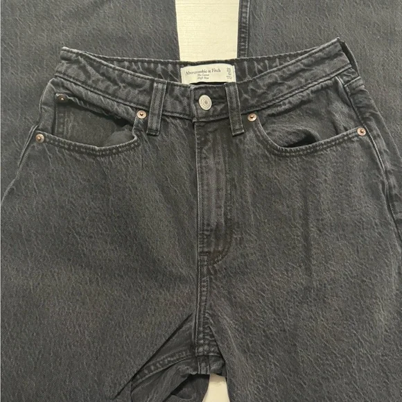 Abercrombie & Fitch The Loose Jeans - Picture 2 of 3